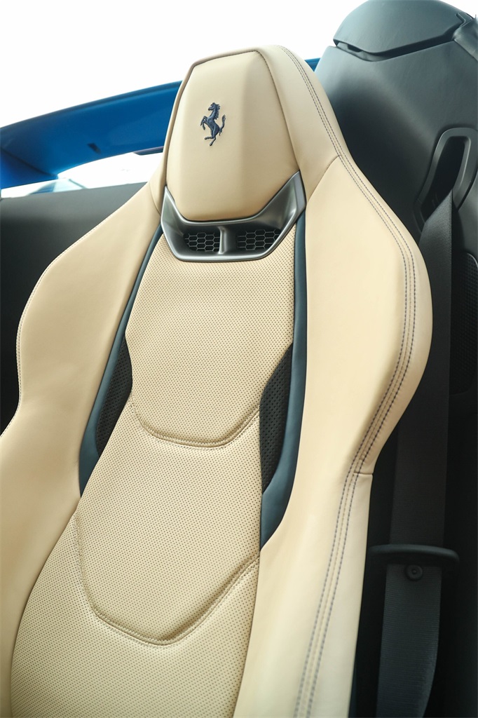2024 Ferrari 296 GTS photo 37