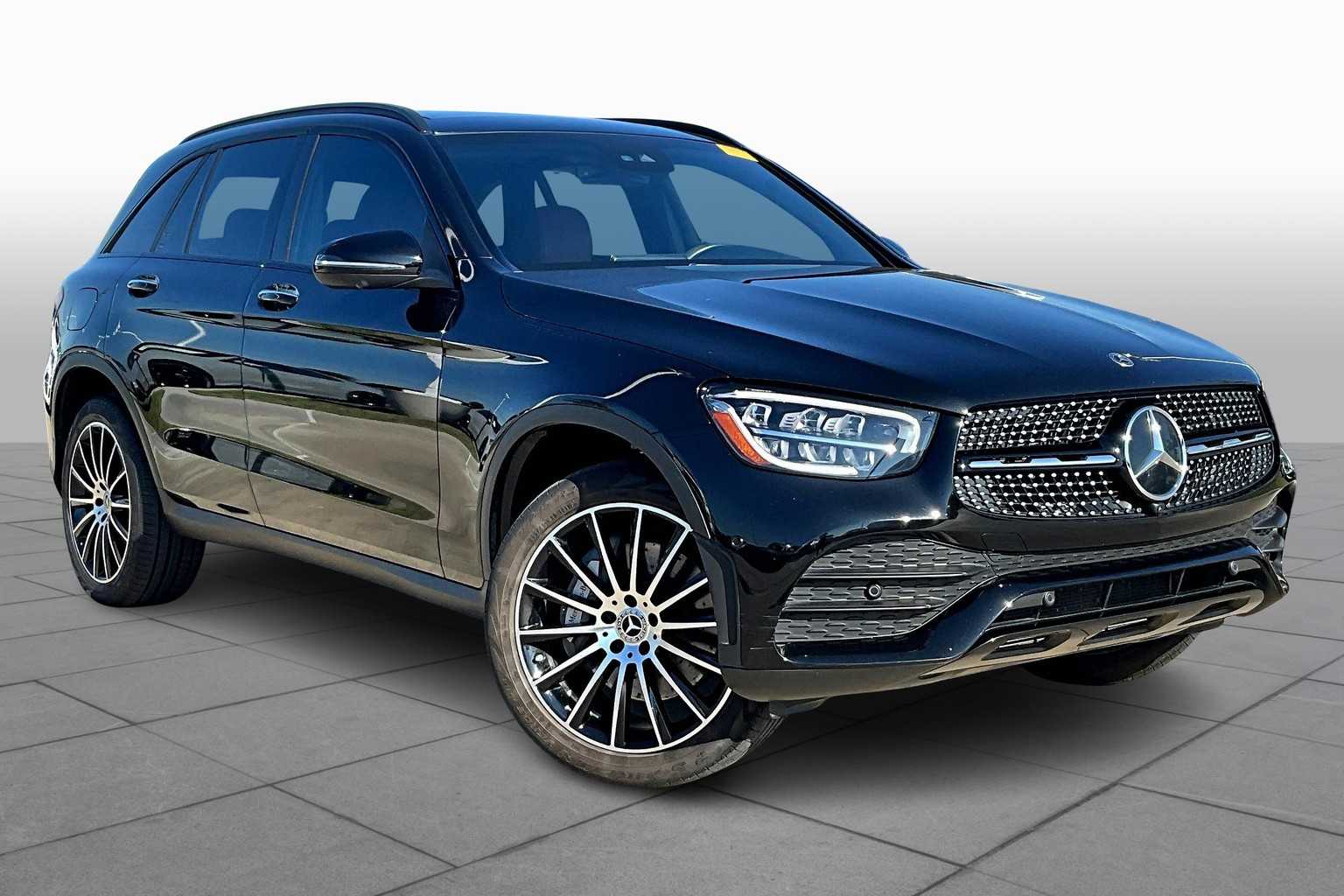 2022 Mercedes Benz GLC 300 photo 2
