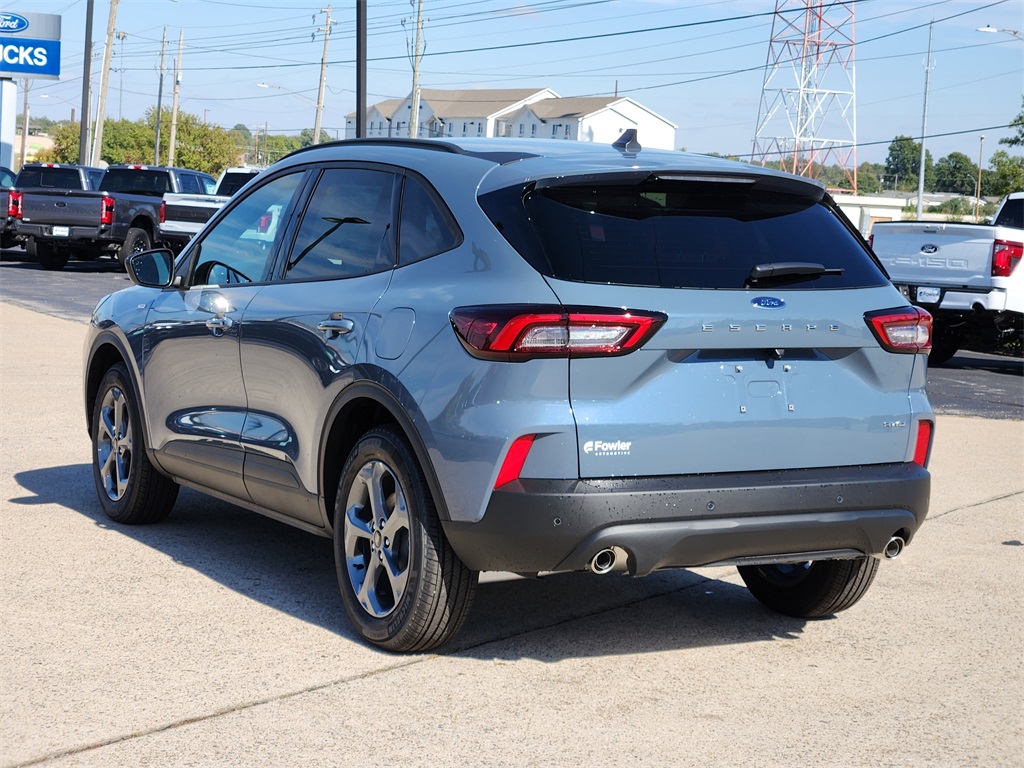 2025 Ford Escape ST-Line photo 3