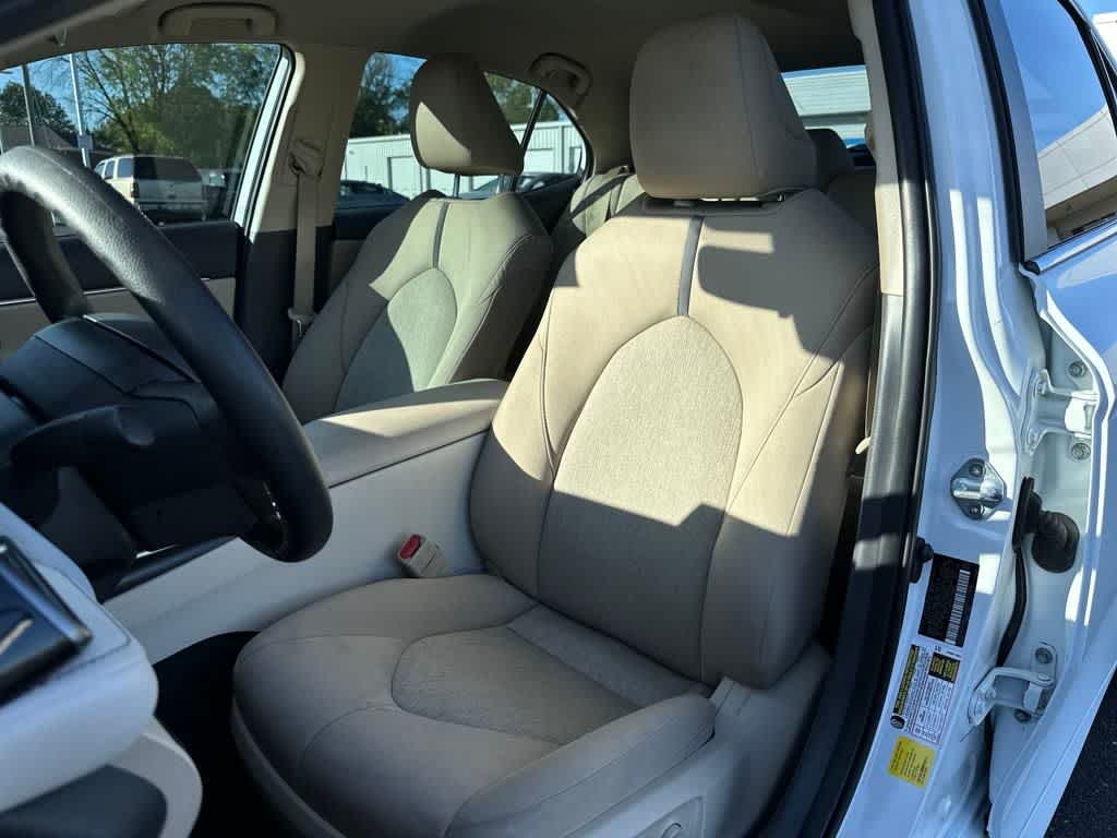 2023 Toyota Camry LE photo 27