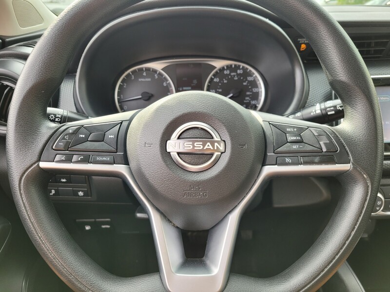 2022 Nissan Kicks S photo 24
