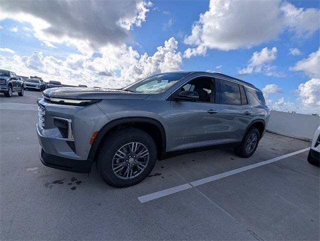 2026 Chevrolet Traverse 1LT photo 3