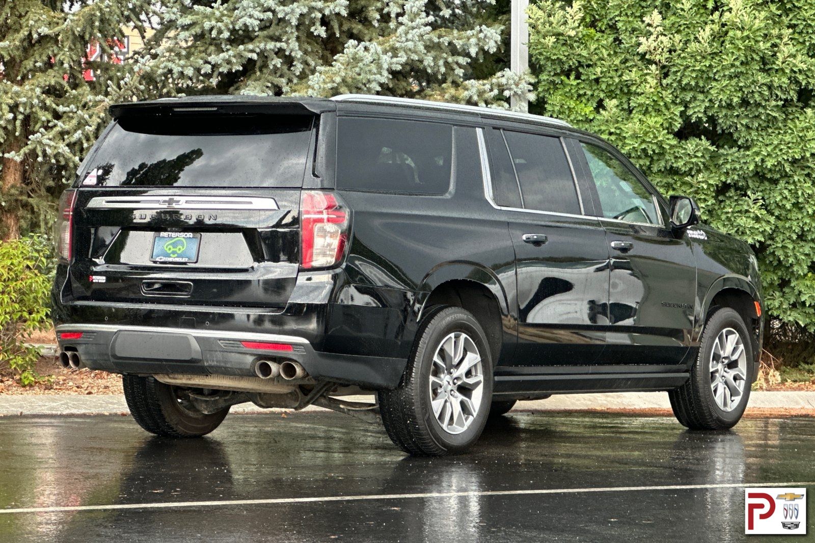 2022 Chevrolet Suburban High Country photo 4
