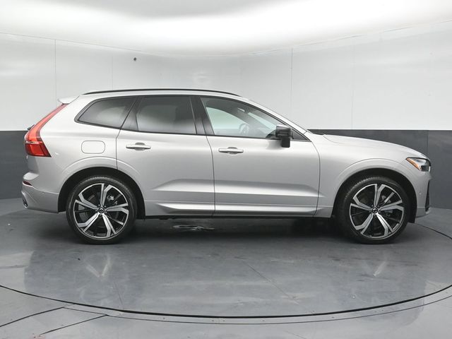 2022 VOLVO XC60 - Image 8