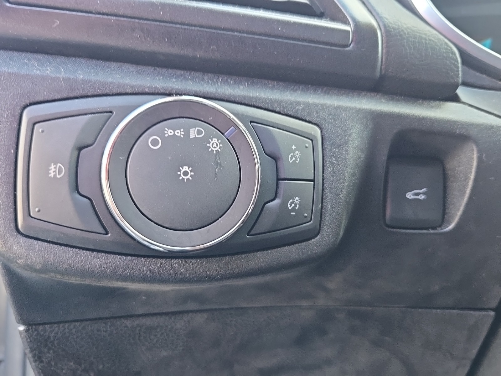 2018 Ford Fusion Hybrid Titanium photo 22