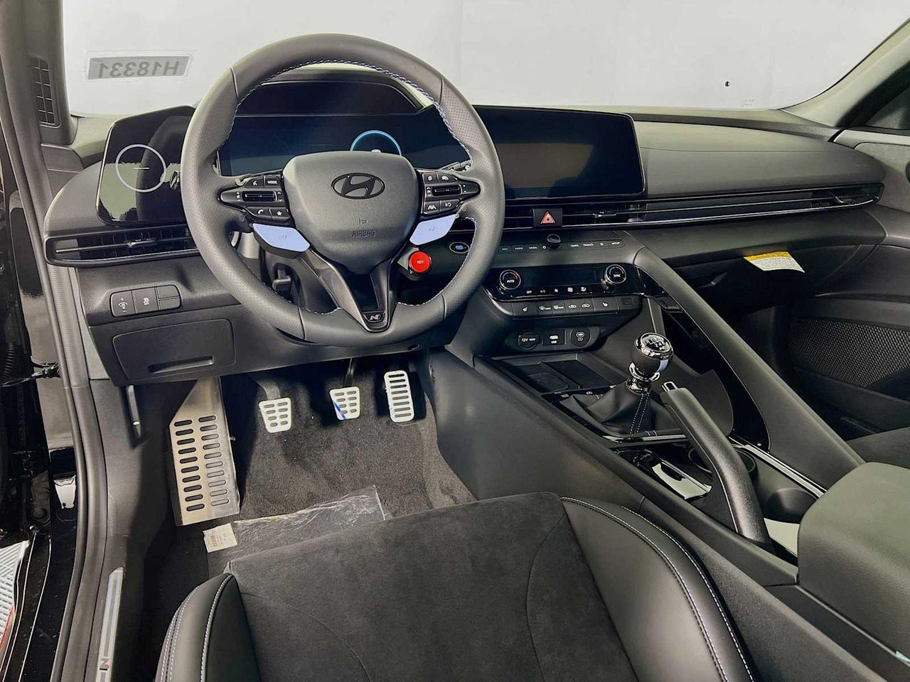 2025 Hyundai Elantra N photo 3