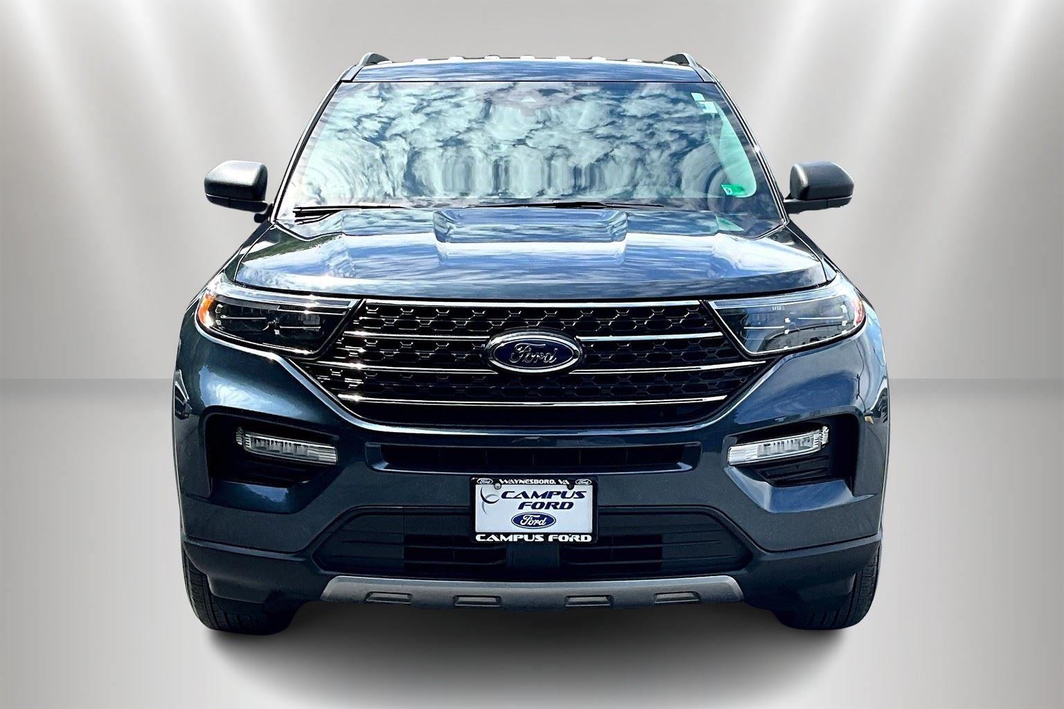 2022 Ford Explorer XLT photo 3