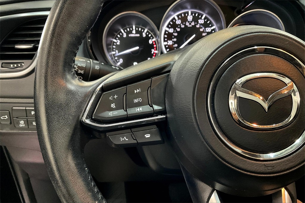 2022 Mazda CX-9 Touring photo 17