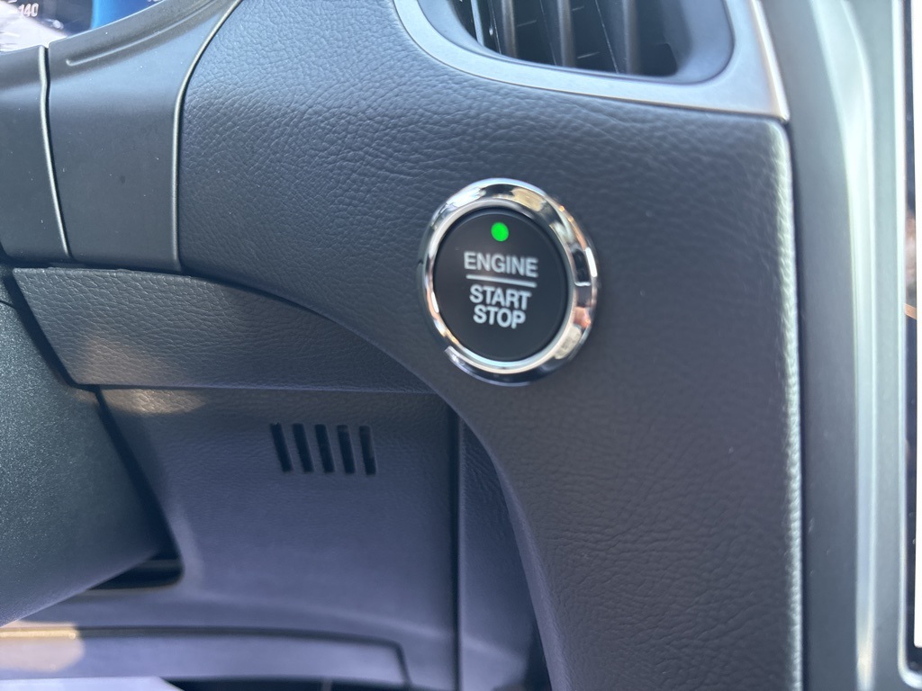 2024 Ford Edge SEL photo 23