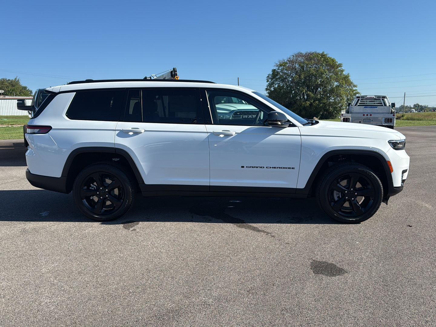 2025 Jeep Grand Cherokee Altitude X photo 4