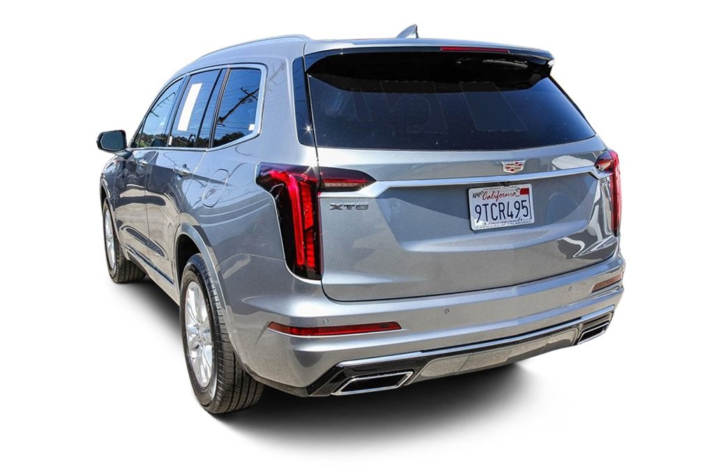 2025 Cadillac XT6 Luxury photo 3