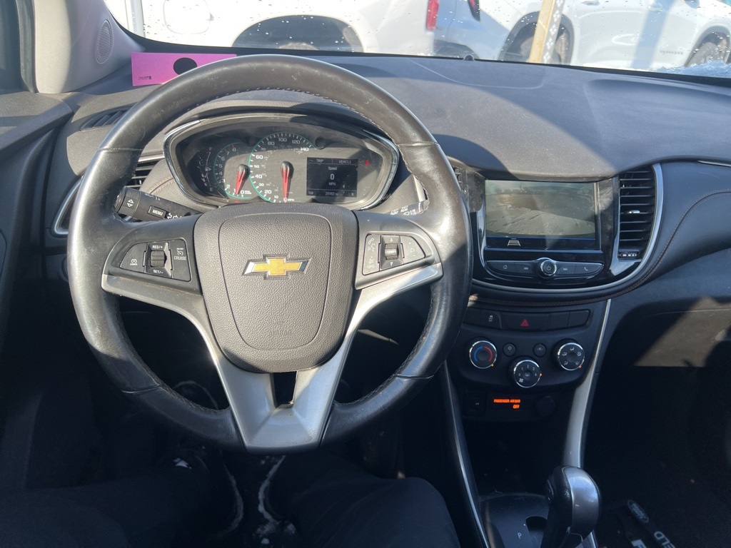 2019 CHEVROLET TRAX - Image 11