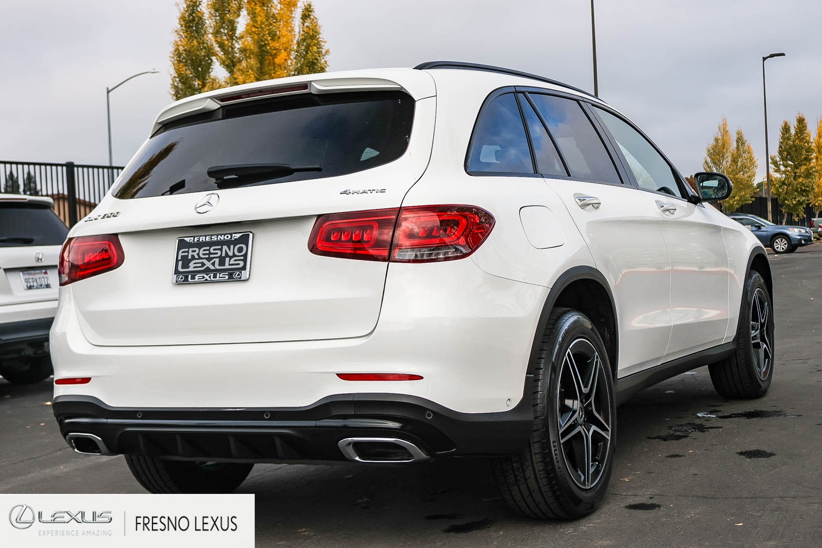 2022 Mercedes Benz GLC 300 4MATIC photo 2