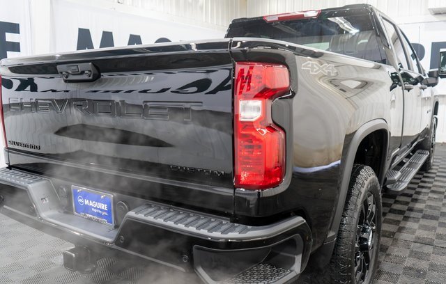 2026 Chevrolet Silverado 2500HD Custom photo 4