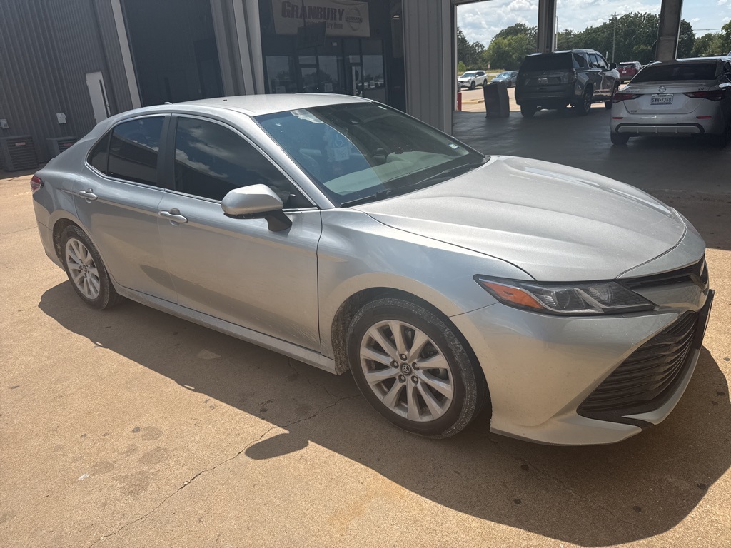 2020 Toyota Camry LE photo 4