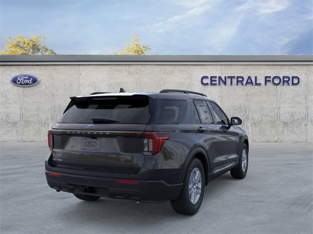 2025 Ford Explorer photo 4