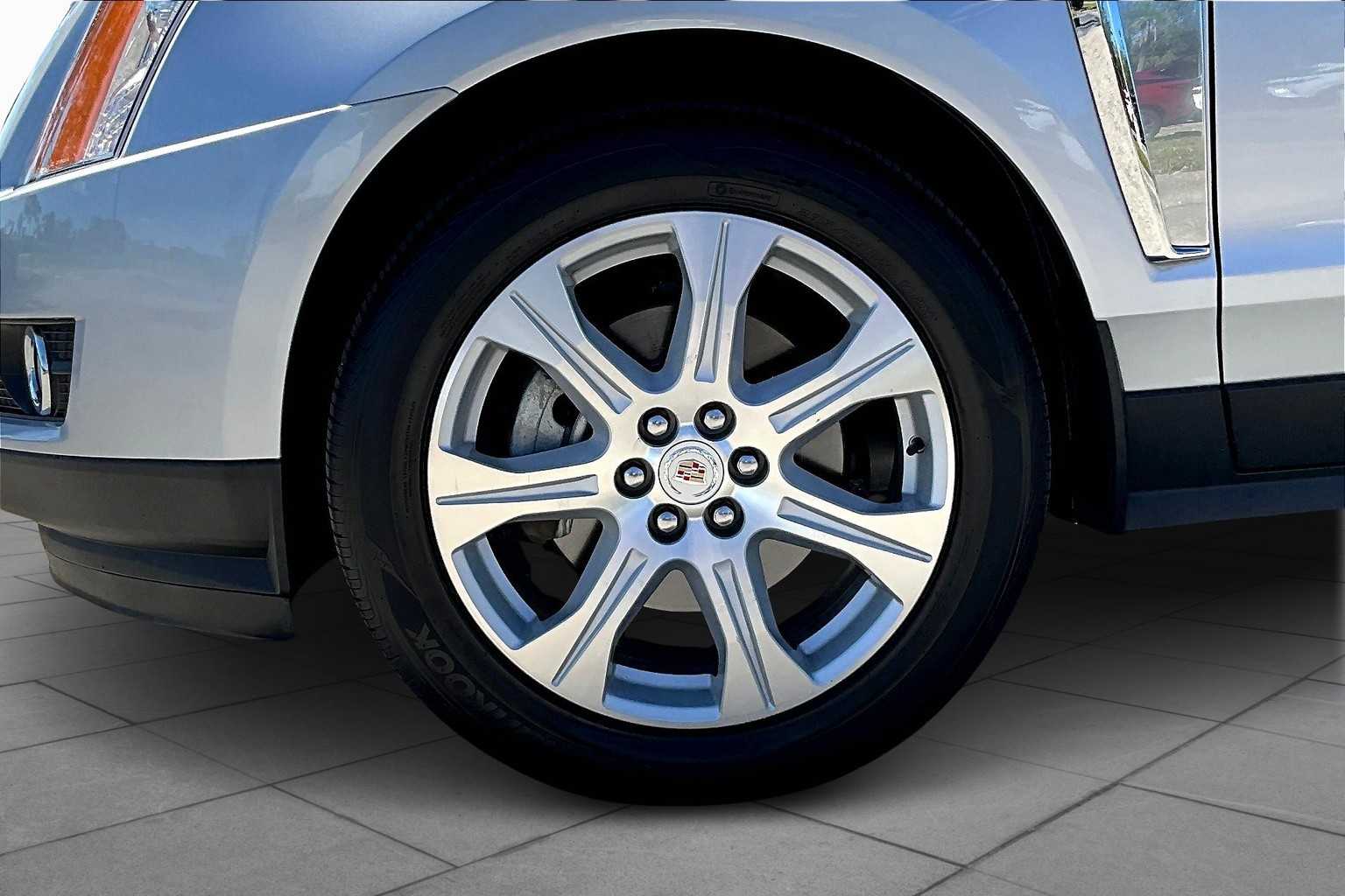 2015 Cadillac SRX Performance photo 10