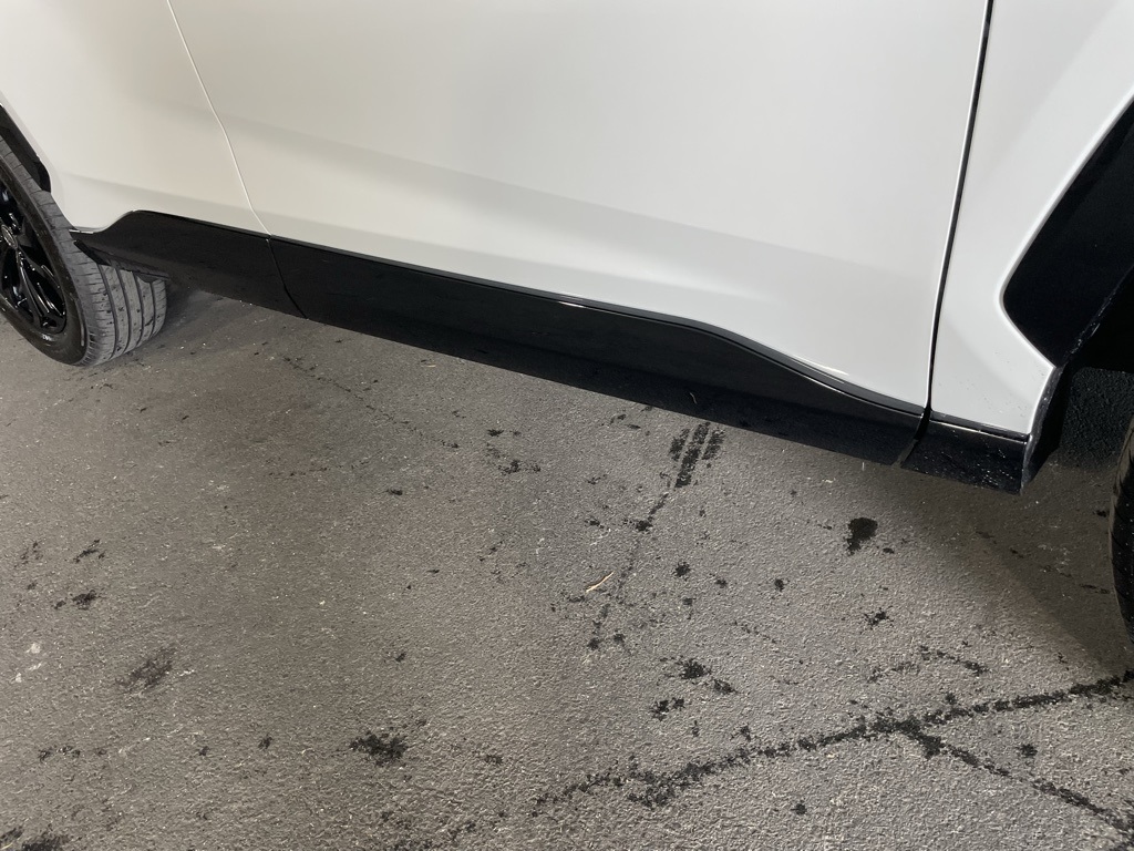 2024 Toyota RAV4 Hybrid SE photo 8