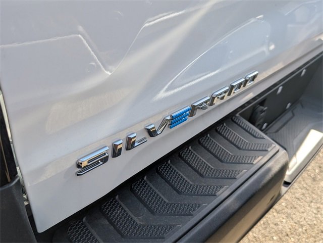 2025 Chevrolet Silverado EV Work Truck photo 4