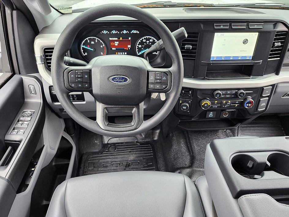 2024 Ford F-550 XL photo 4