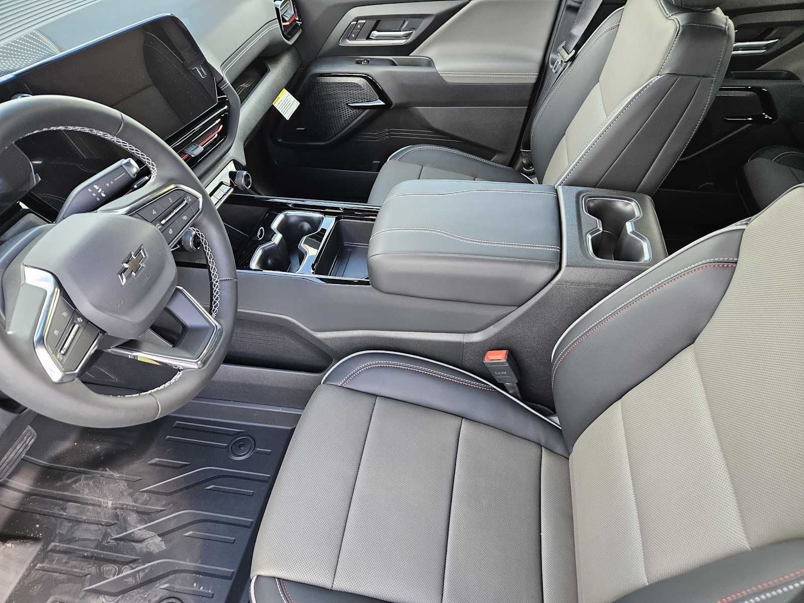 2026 Chevrolet Silverado photo 10