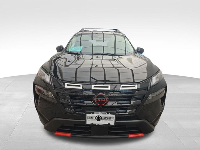 2026 Nissan Rogue SV photo 2