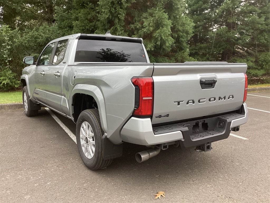 2025 Toyota Tacoma SR5 4x4 Double Cab photo 6
