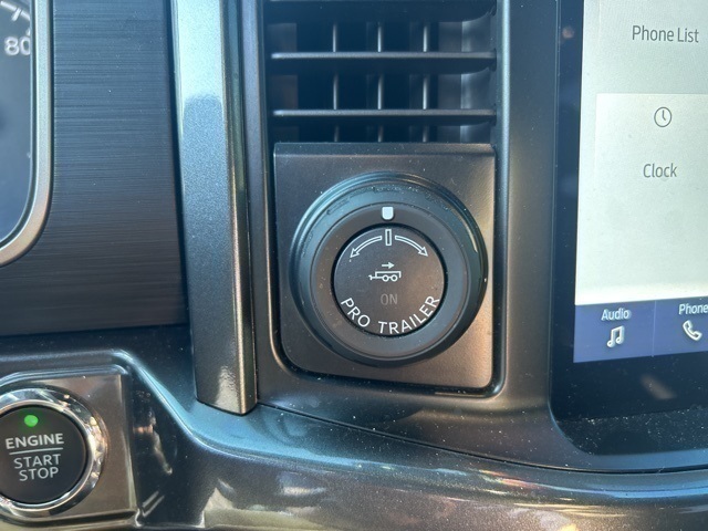 2023 Ford F-150 XLT photo 13