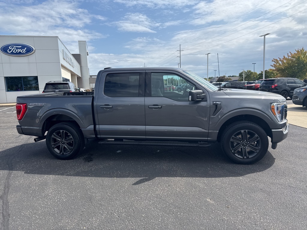 2022 Ford F-150 XLT photo 4