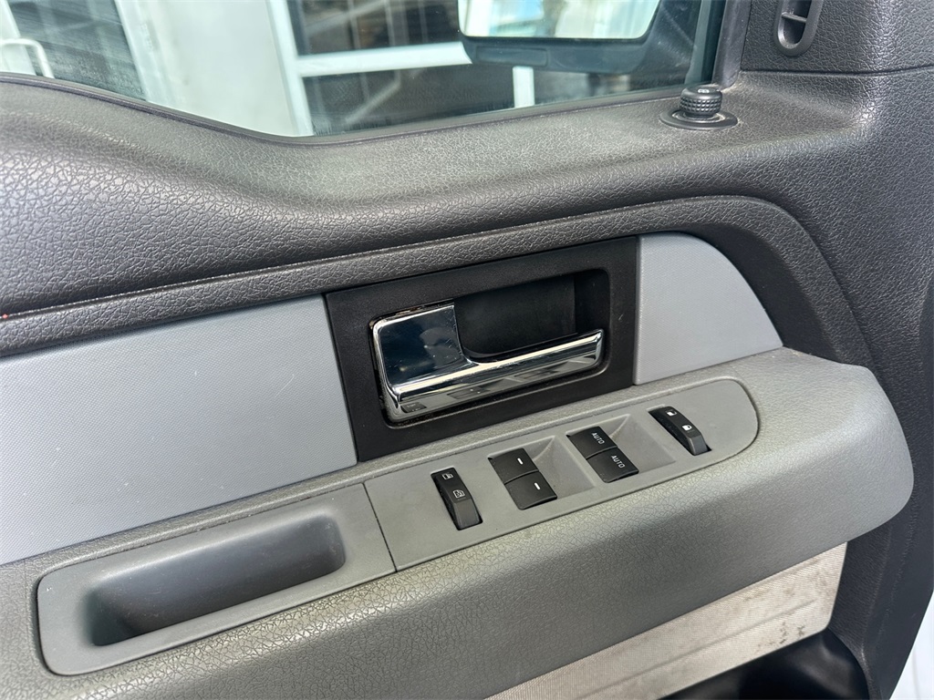 2014 Ford F-150 XL photo 21