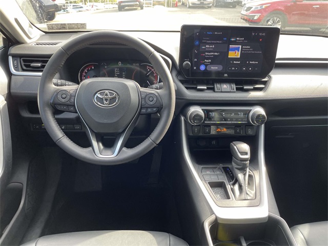 2023 Toyota RAV4 XLE Premium photo 15