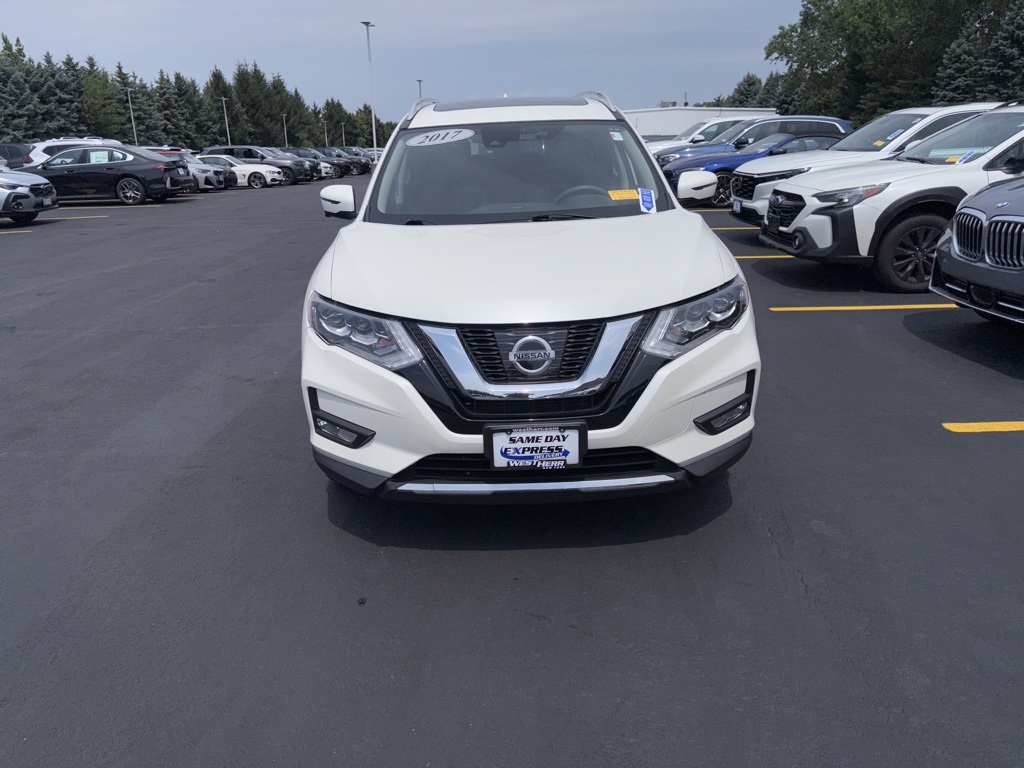 2017 Nissan Rogue SL photo 2