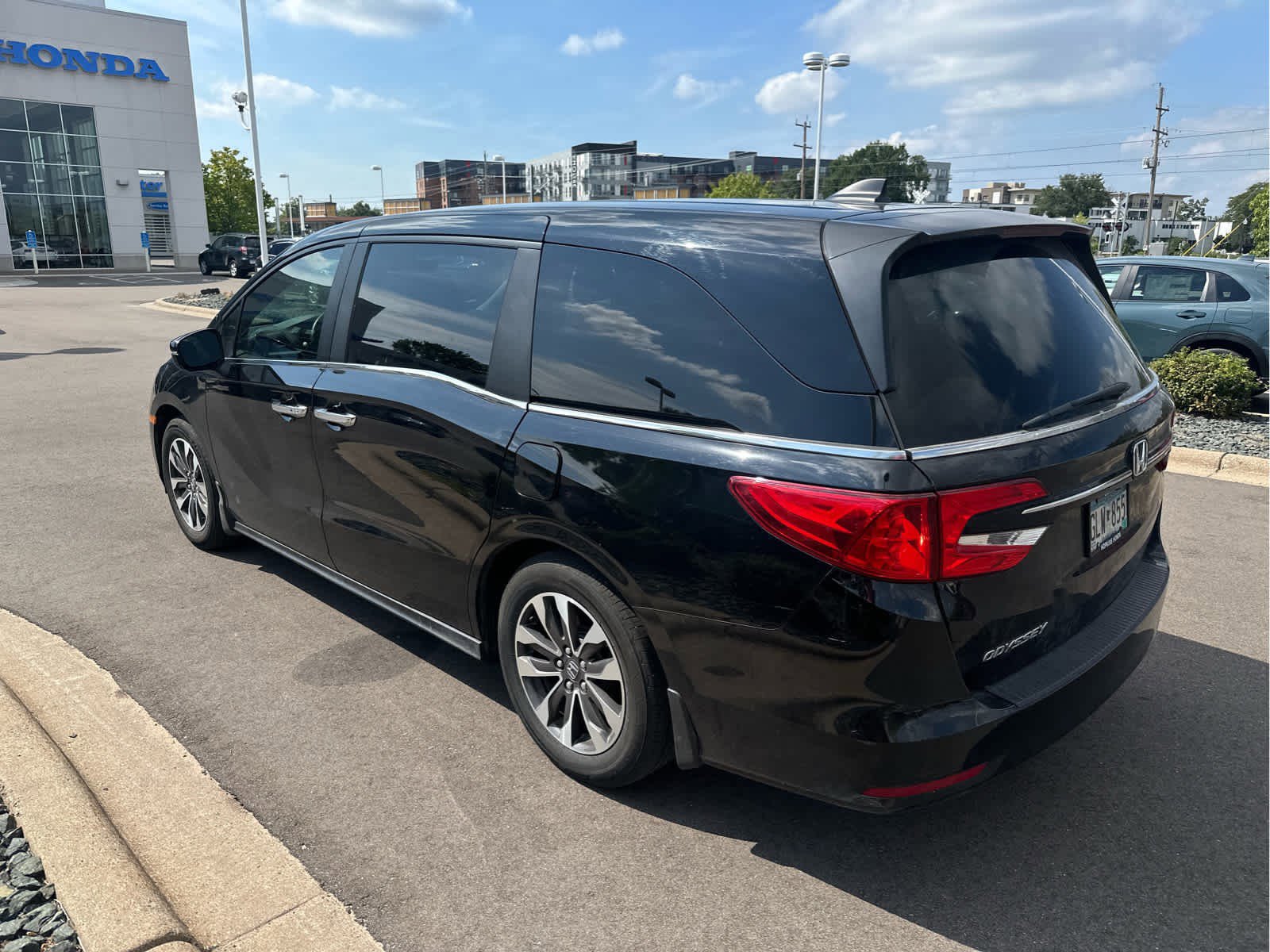 2023 Honda Odyssey EX-L photo 2