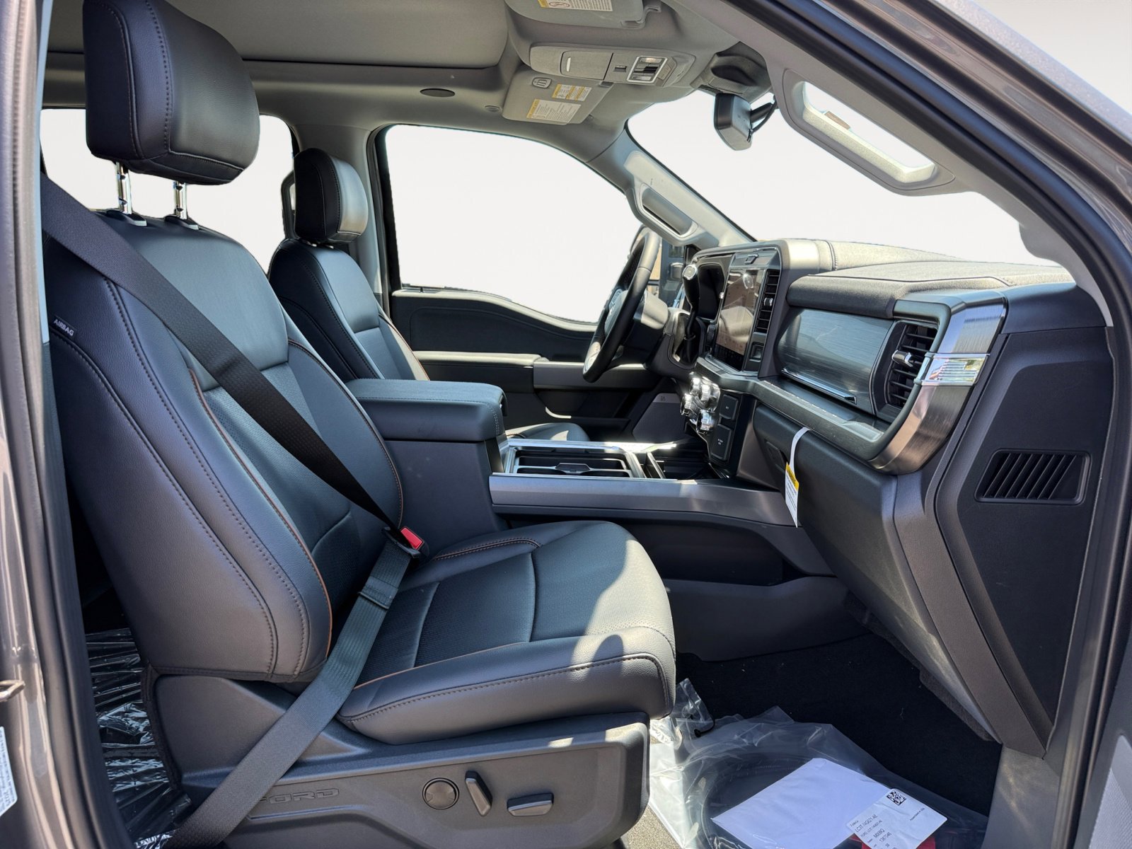 2025 Ford F-250 Lariat photo 18