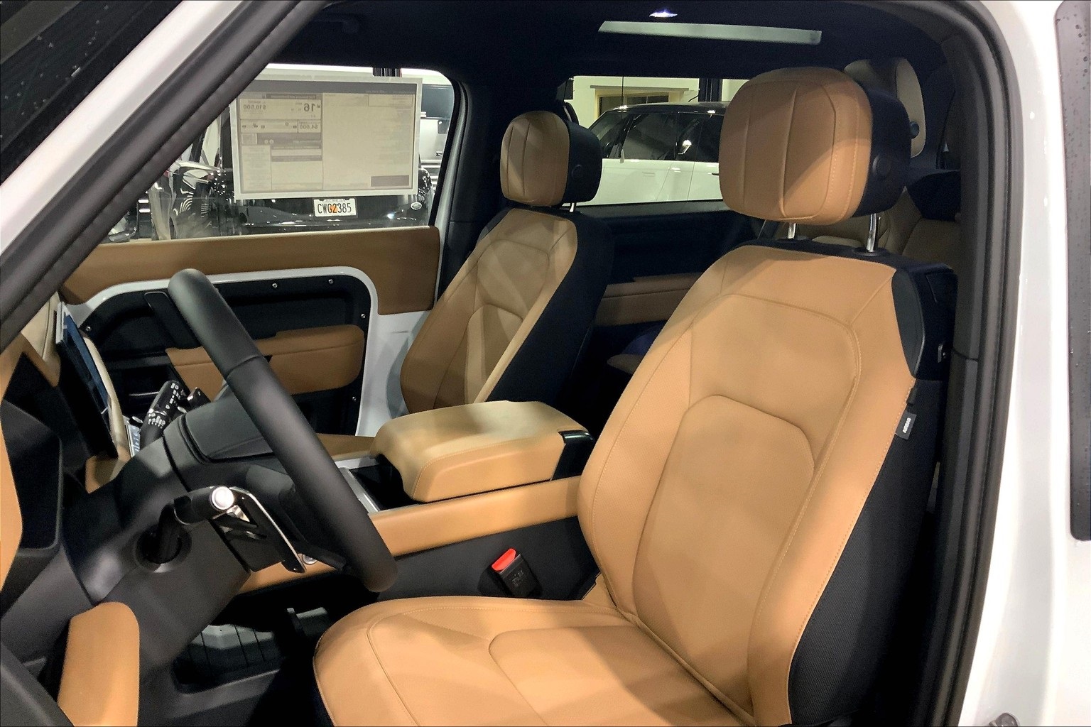 2025 Land Rover Defender 90 V8 photo 8