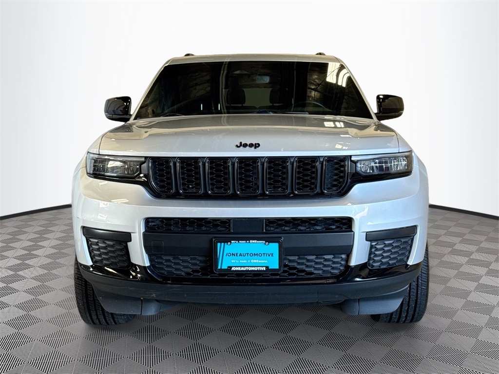 2021 Jeep Grand Cherokee Altitude photo 2