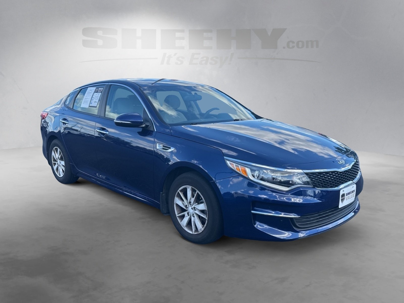 2018 Kia Optima LX photo 2