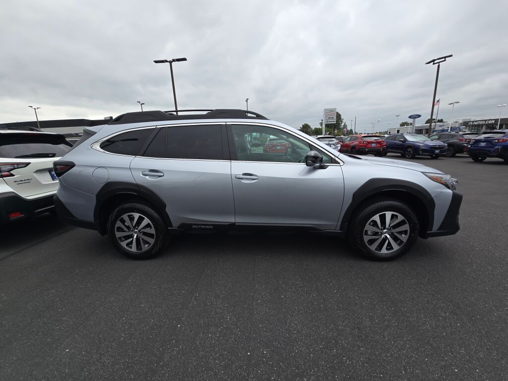2025 Subaru Outback Premium photo 3