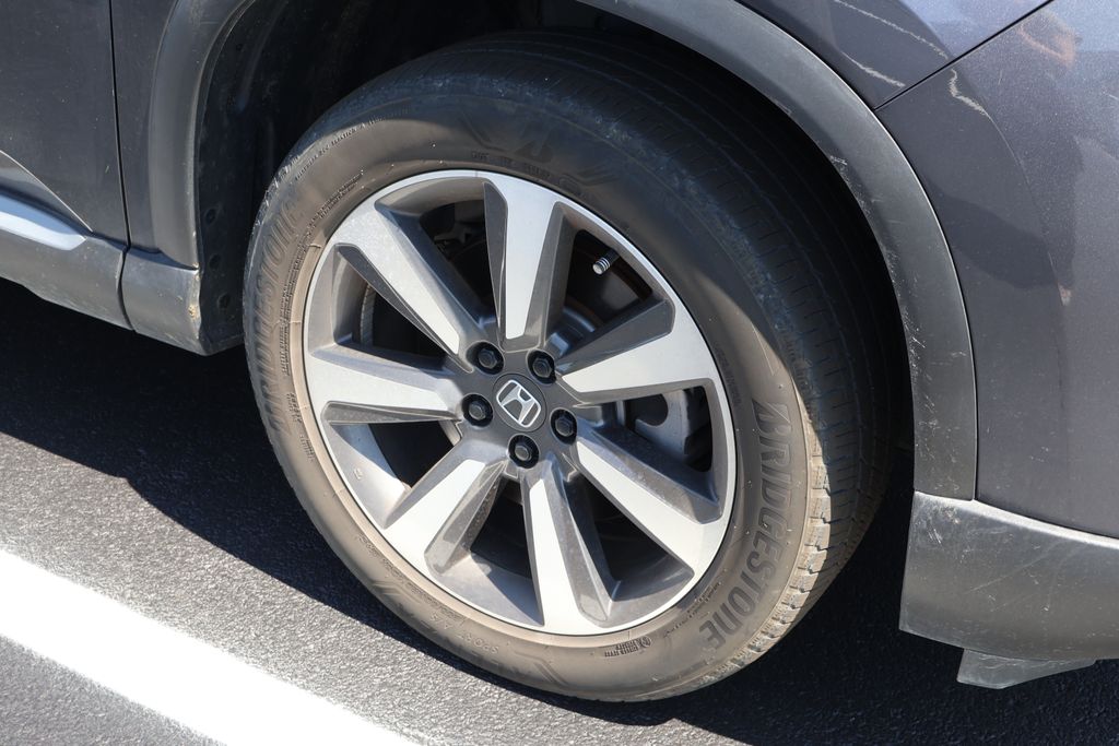 2023 Honda Pilot Touring photo 3
