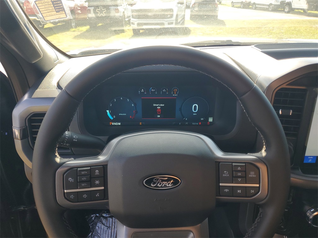 2025 Ford F-150 XLT photo 13