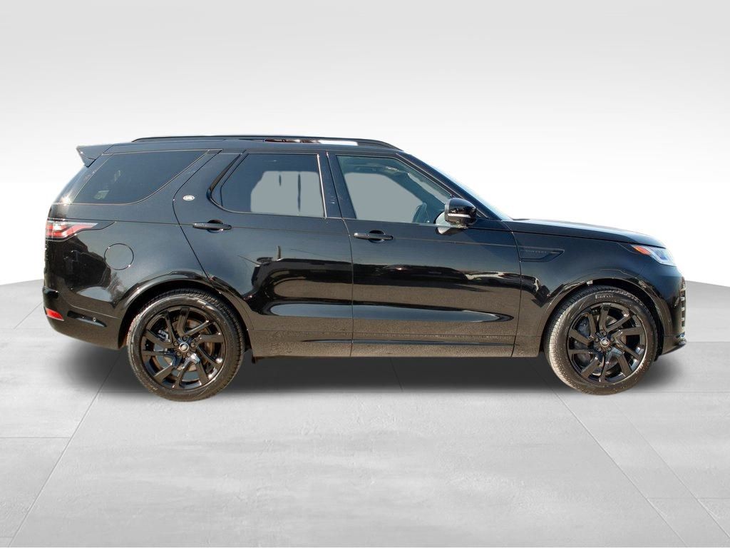2024 Land Rover Discovery SE photo 9