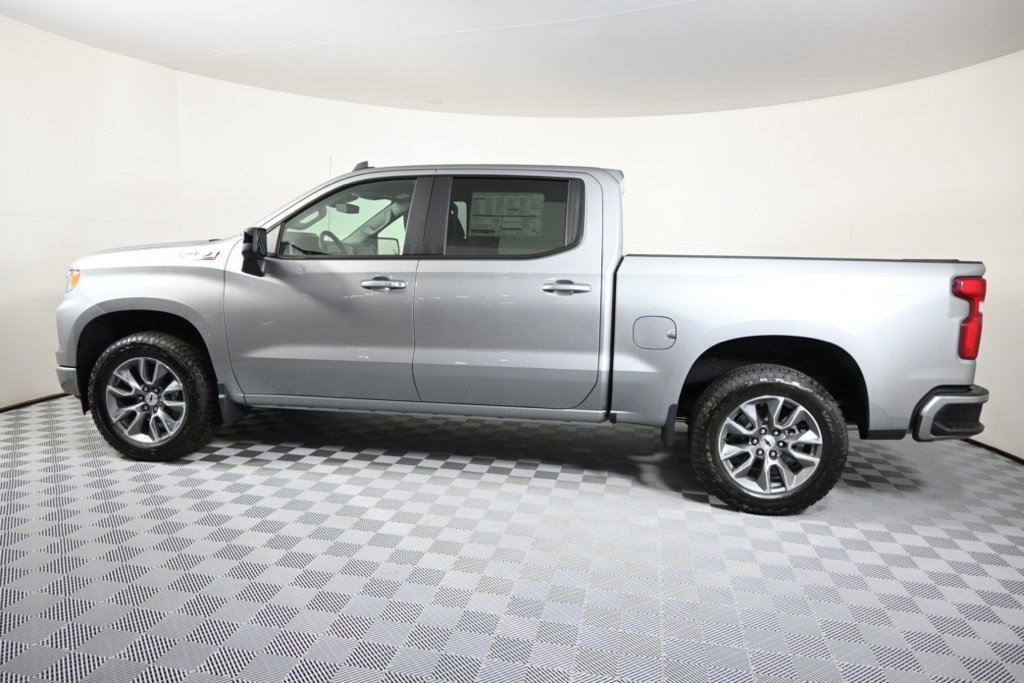 2026 Chevrolet Silverado 1500 RST photo 3