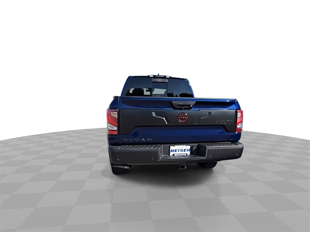 2023 Nissan Titan PRO-4X photo 7