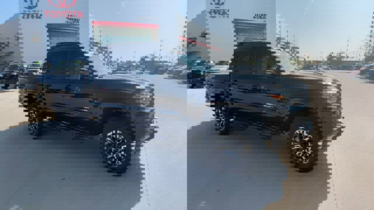 Used 2023 Toyota Tacoma TRD Sport with VIN 3TMCZ5AN4PM536015 for sale in Kansas City