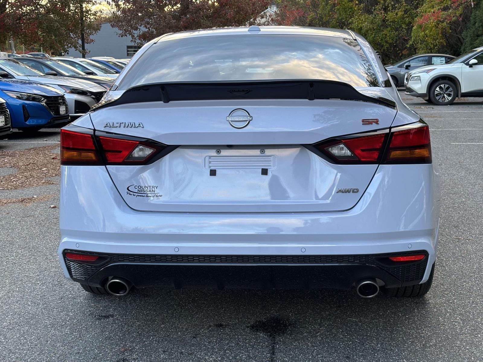 2024 Nissan Altima 2.5 SR photo 4