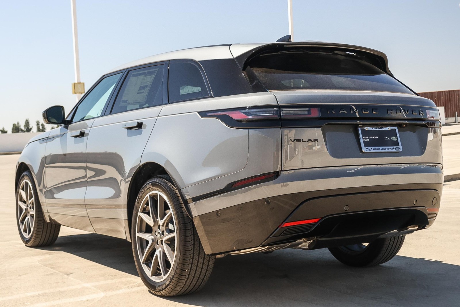 2026 Land Rover Range Rover Velar SE photo 6