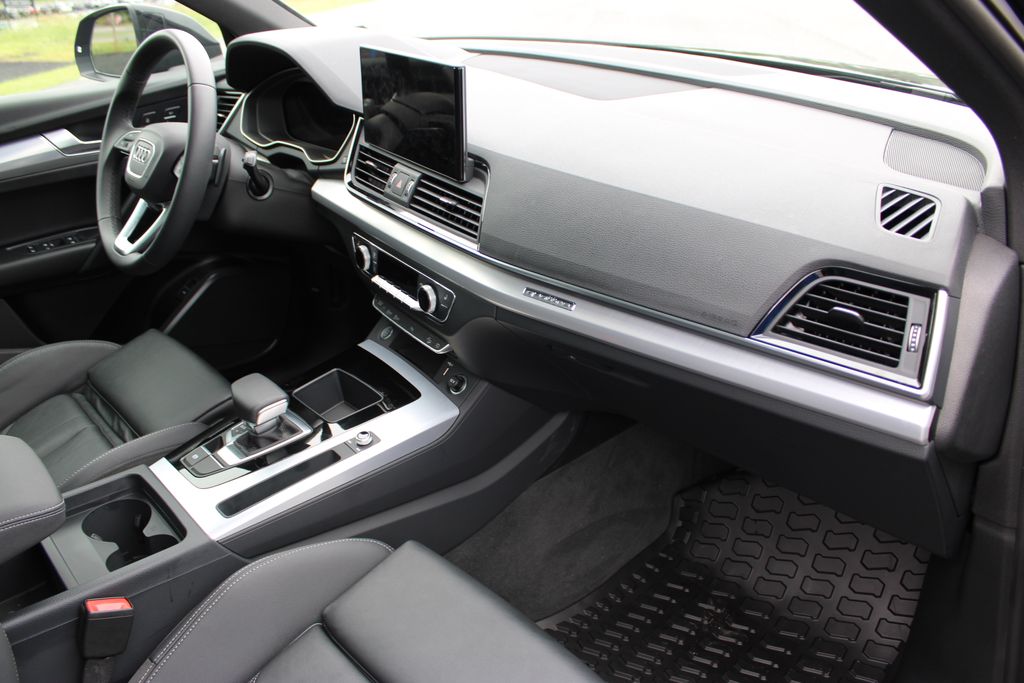 2024 Audi Q5 45 S line Premium photo 41