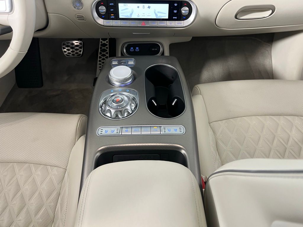 2023 Genesis GV60 Performance photo 14