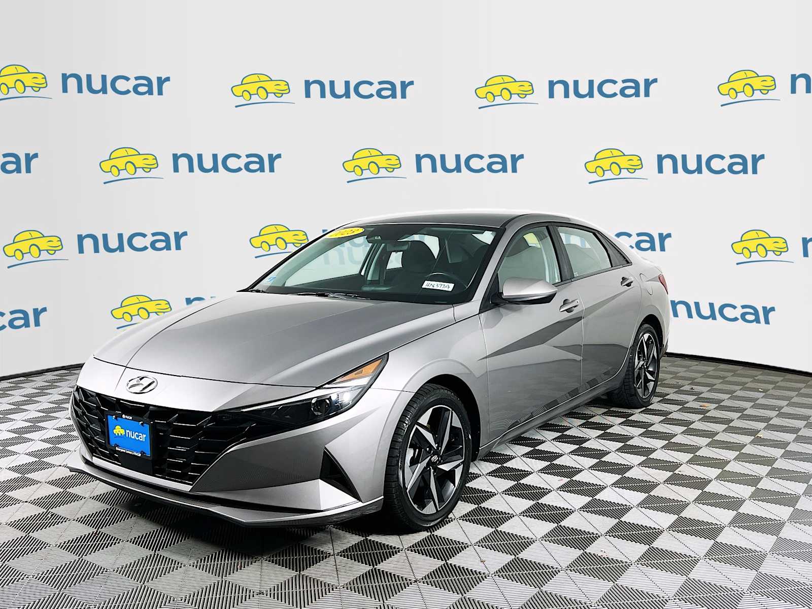 2023 Hyundai Elantra SEL photo 2