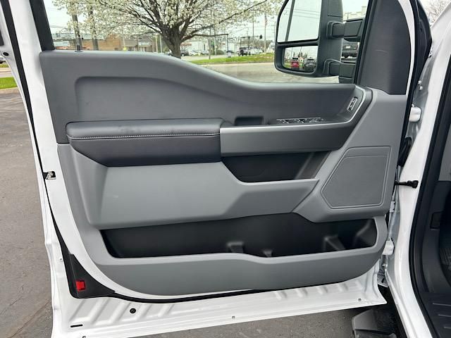 2025 Ford F-350 XL photo 24